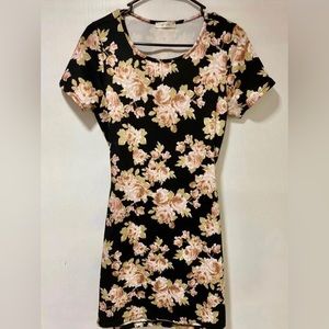 Womens Floral Summer Dress Size Medium